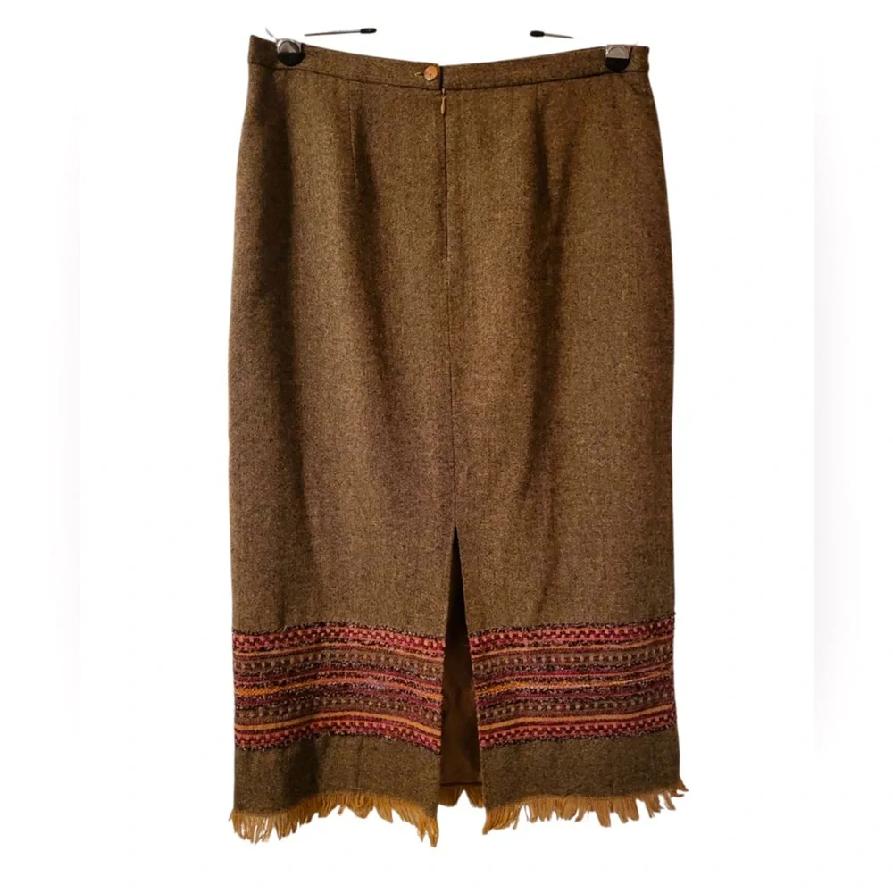 Sag Harbor skirt. - Picture 2 of 5